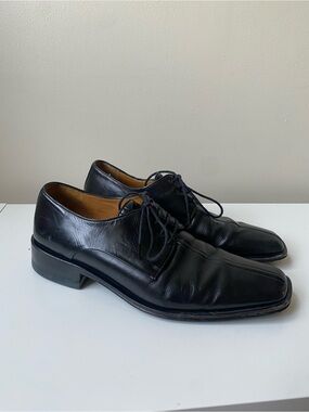 Mezlan Black Leather Lace-Up Oxfords